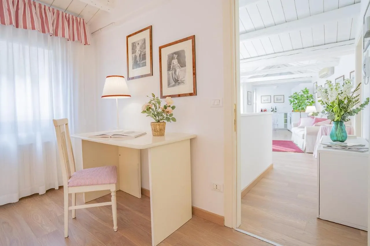 Ca' Dei Musicanti 3 Charming Apt In Cannaregio 베니스 아파트